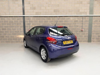 Used Peugeot 208 2017 for sale - 79246614: Photo