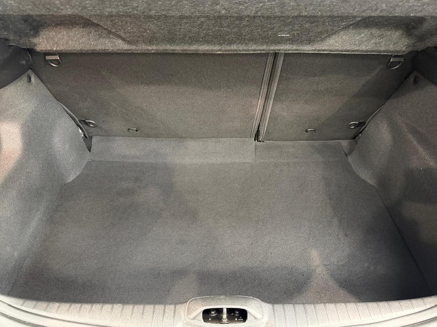 Used Peugeot 208 2017 for sale - 78197986: Photo 44