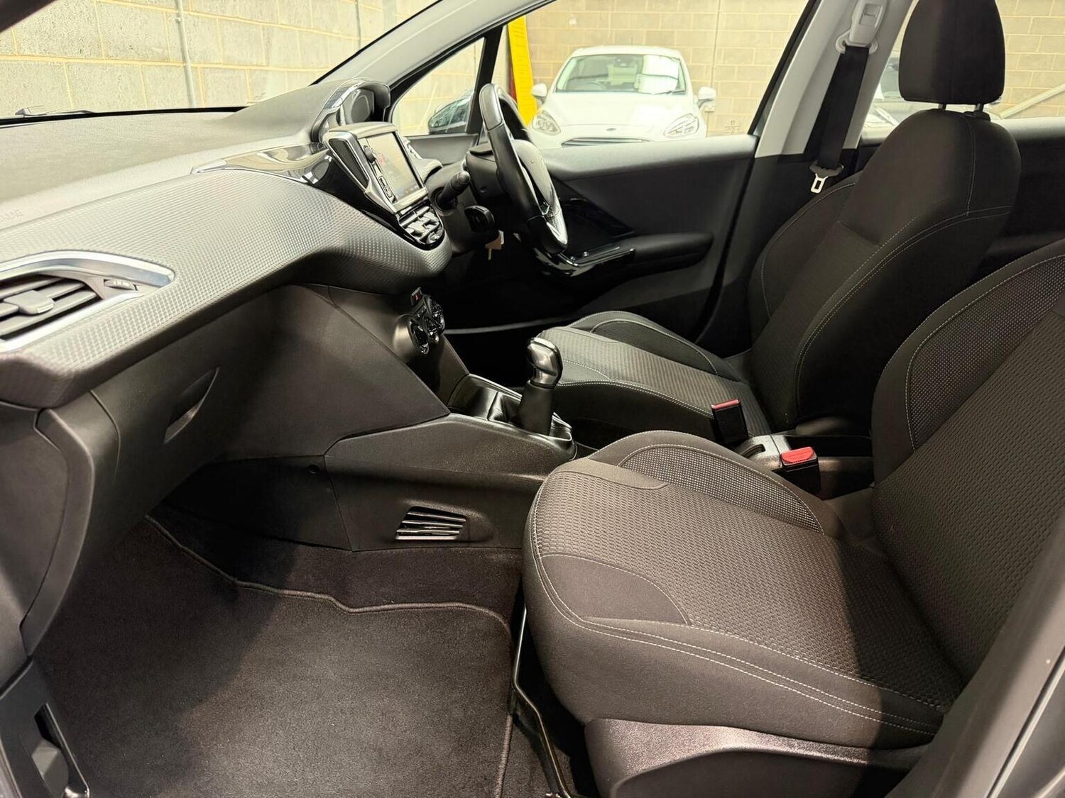 Used Peugeot 208 2017 for sale - 78197986: Photo 46