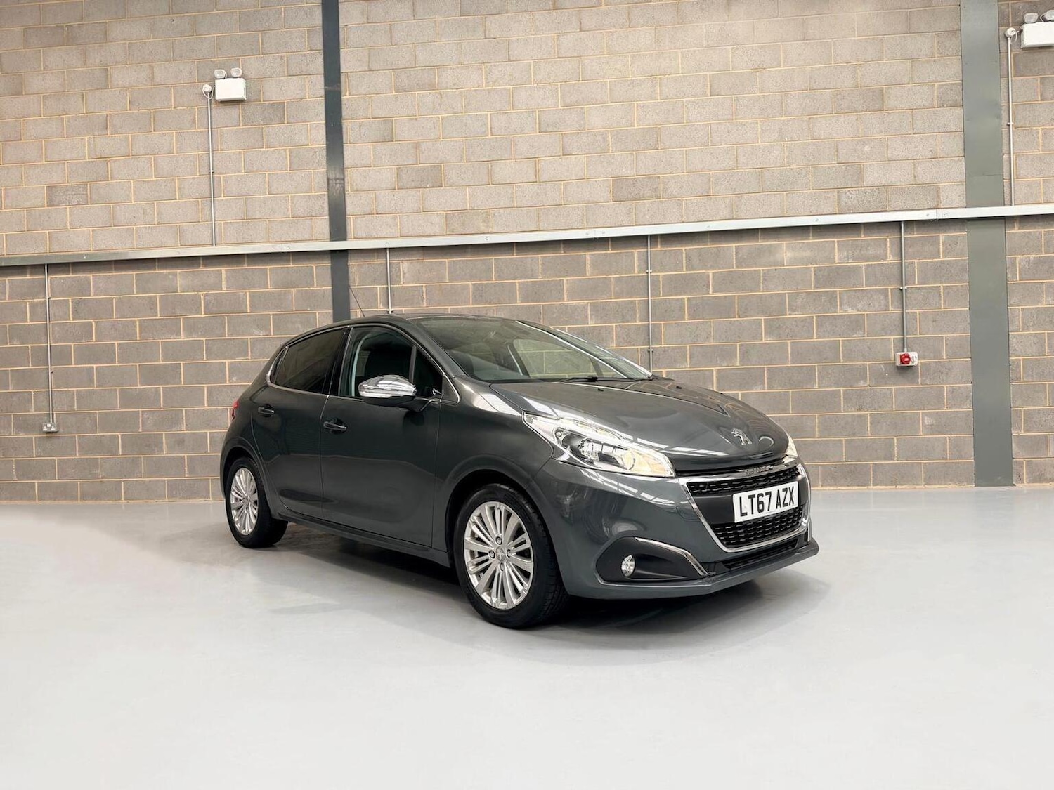Used Peugeot 208 2017 for sale - 78197986: Photo 5