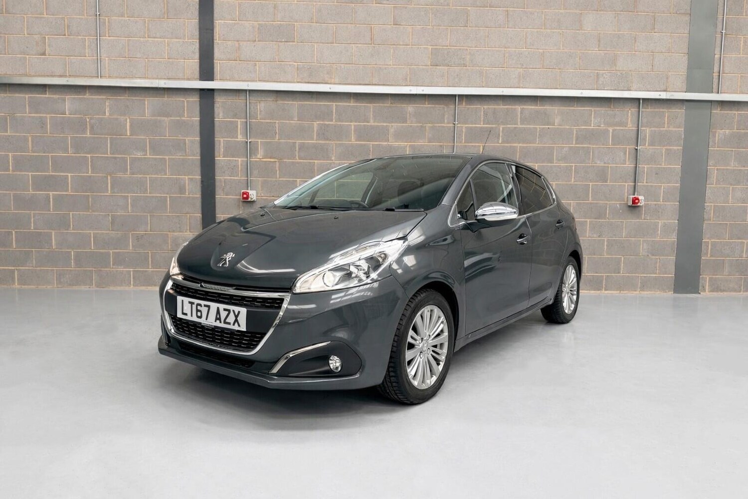 Used Peugeot 208 2017 for sale - 78197986: Photo 6