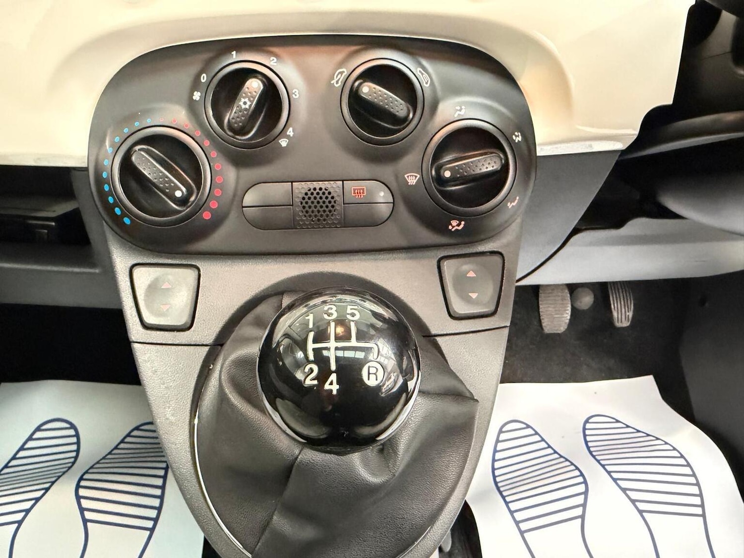 Used Fiat 500 2010 for sale - 77213490: Photo 13