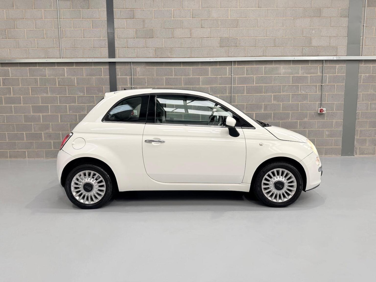 Used Fiat 500 2010 for sale - 77213490: Photo 8