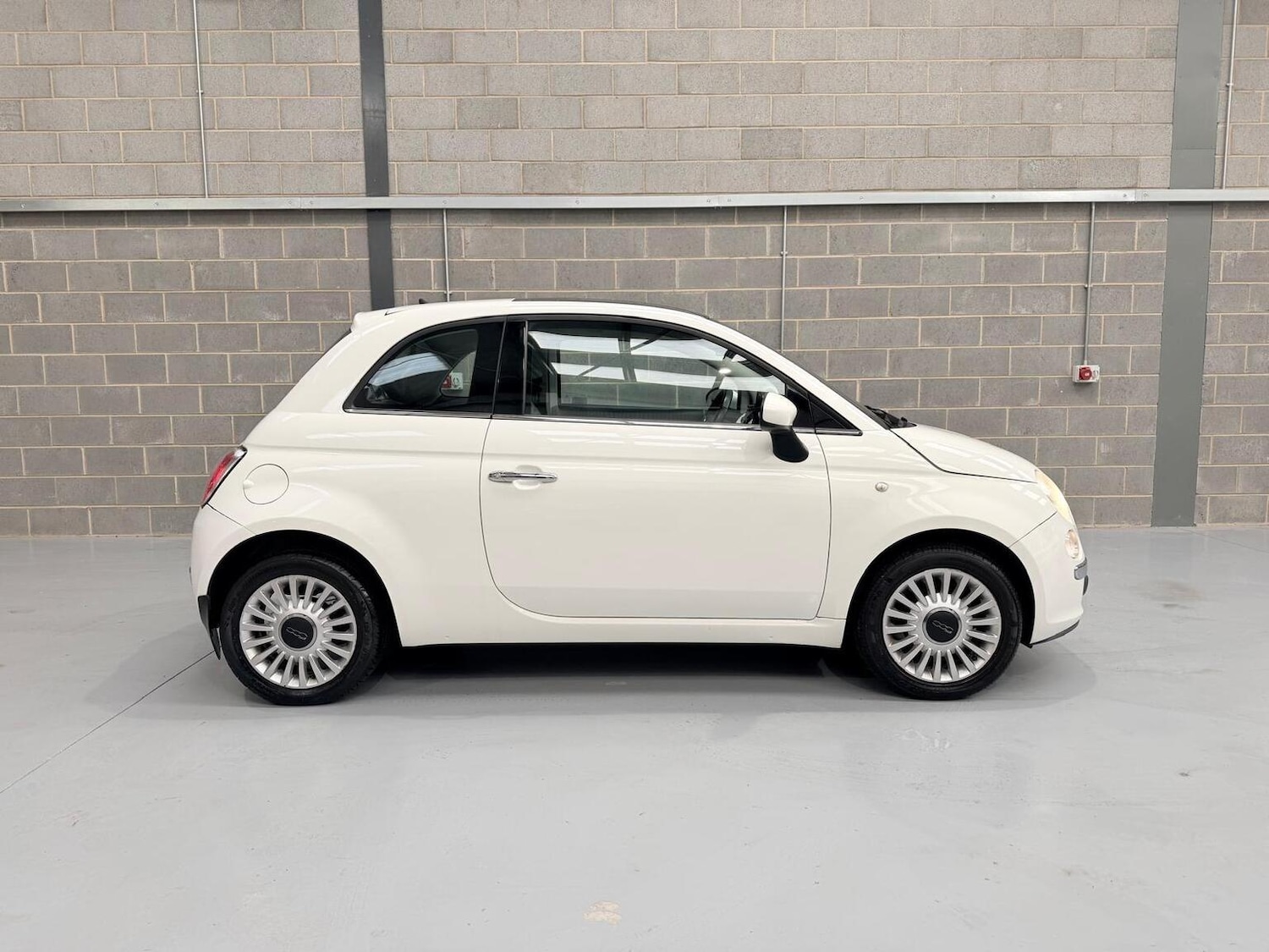 Used Fiat 500 2010 for sale - 77213490: Photo 9