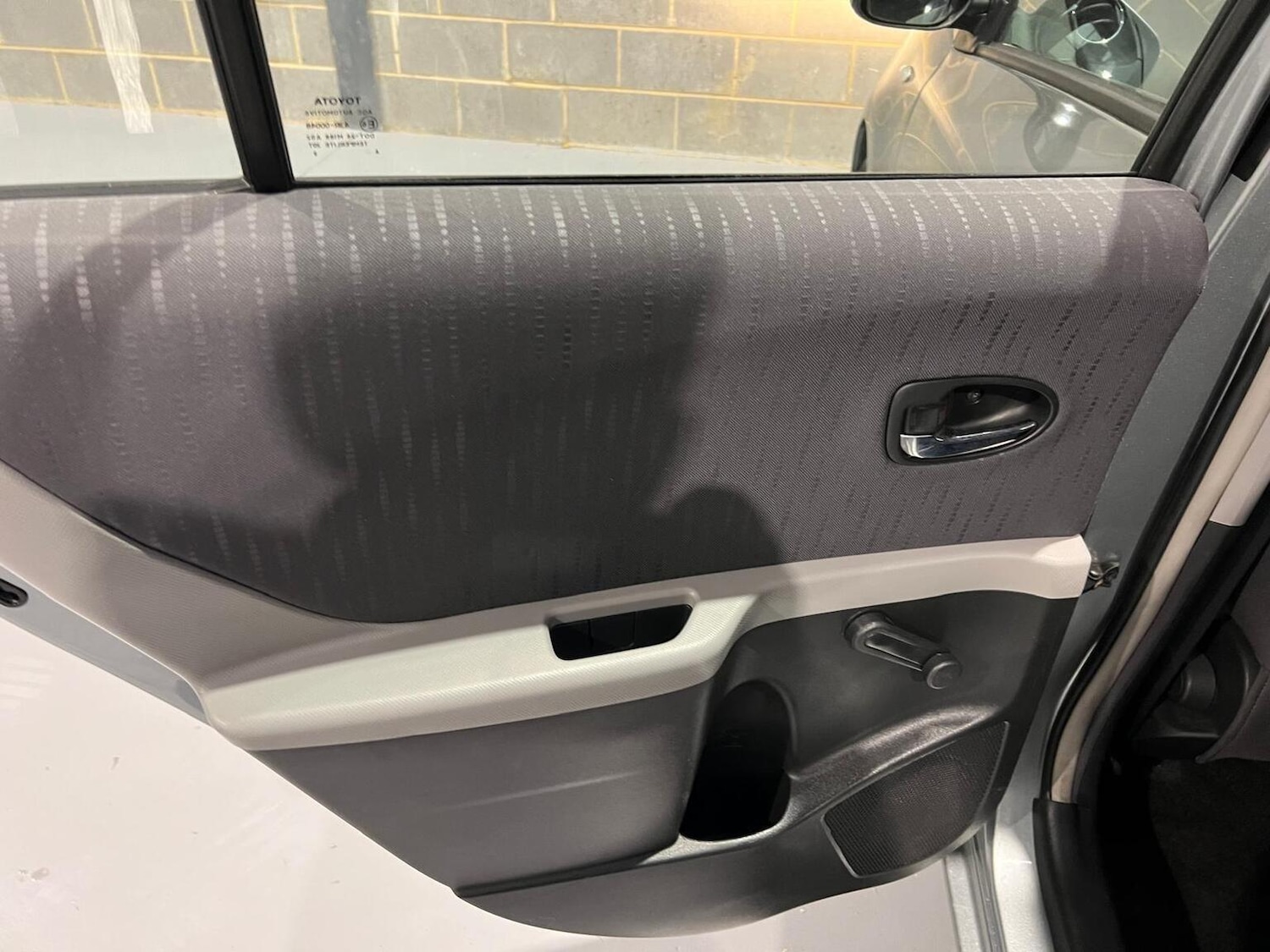 Used Toyota Yaris 2009 for sale - 76945397: Photo 22