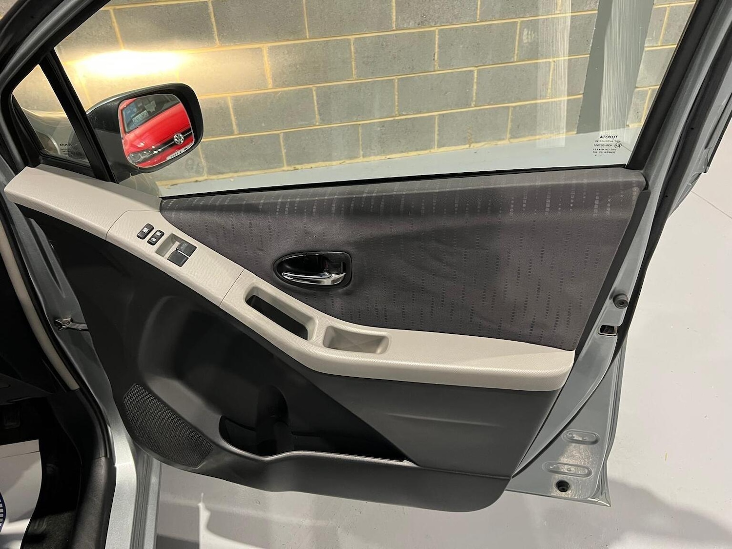 Used Toyota Yaris 2009 for sale - 76945397: Photo 25