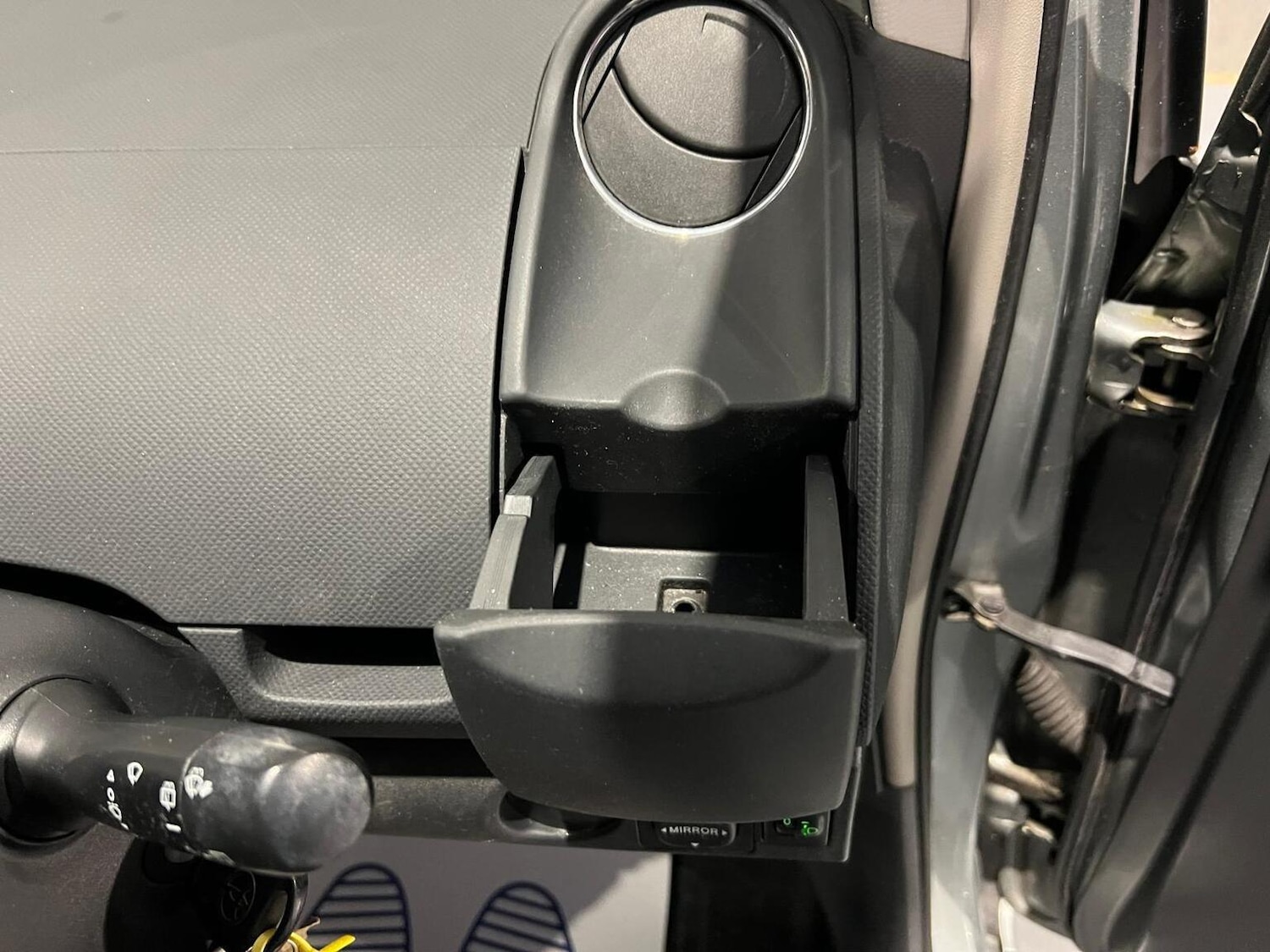 Used Toyota Yaris 2009 for sale - 76945397: Photo 49