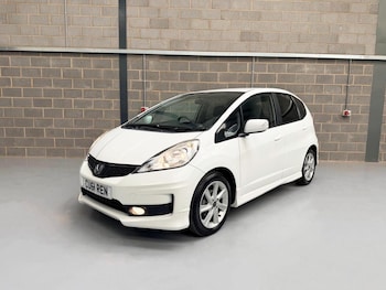 Used Honda Jazz 2014 for sale - 79379100: Photo
