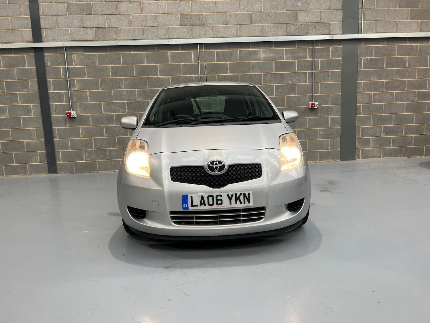 Used Toyota Yaris 2006 for sale - 76945391: Photo 2