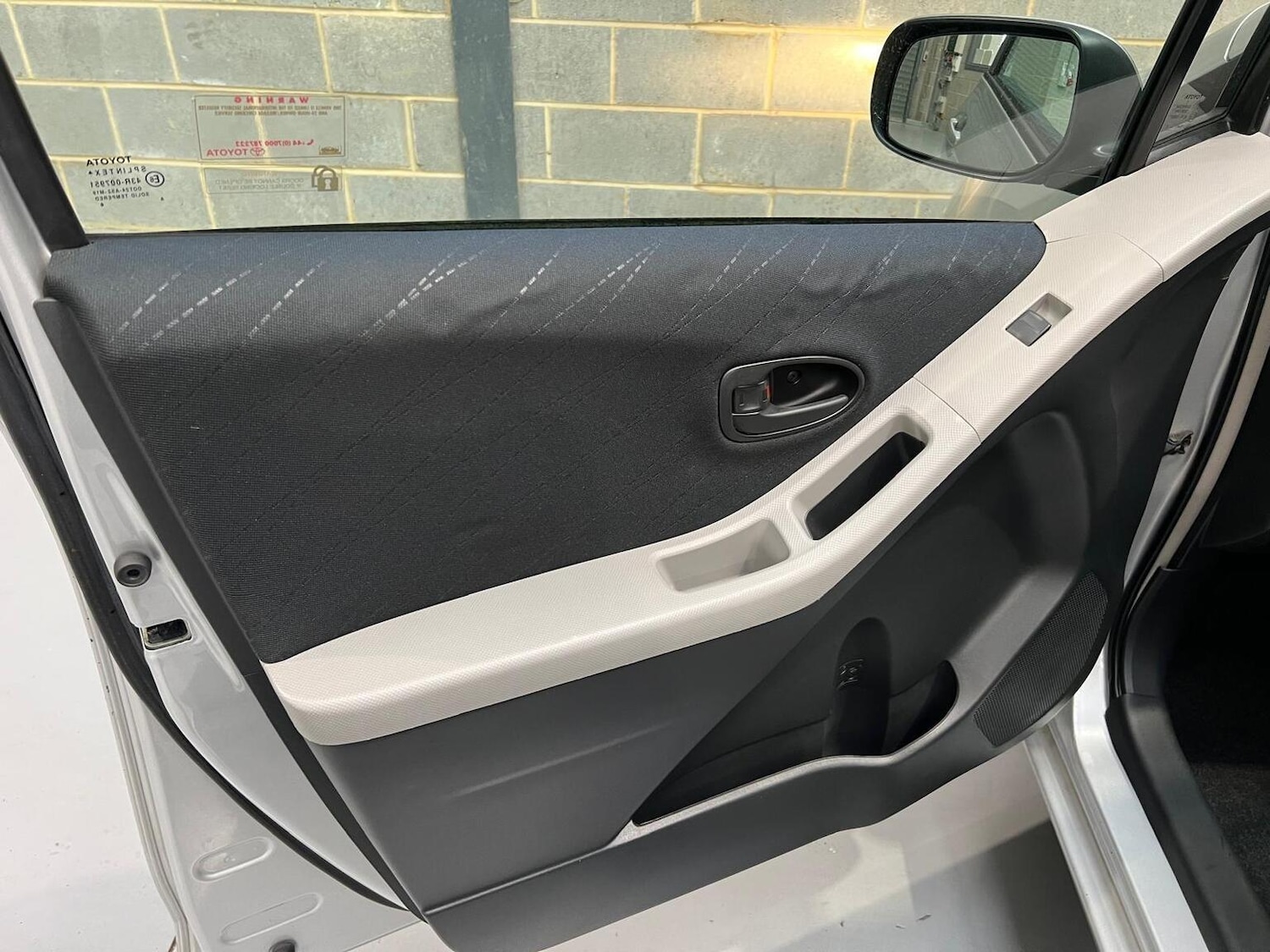 Used Toyota Yaris 2006 for sale - 76945391: Photo 32