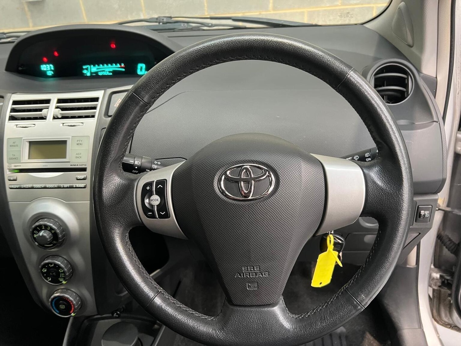 Used Toyota Yaris 2006 for sale - 76945391: Photo 36