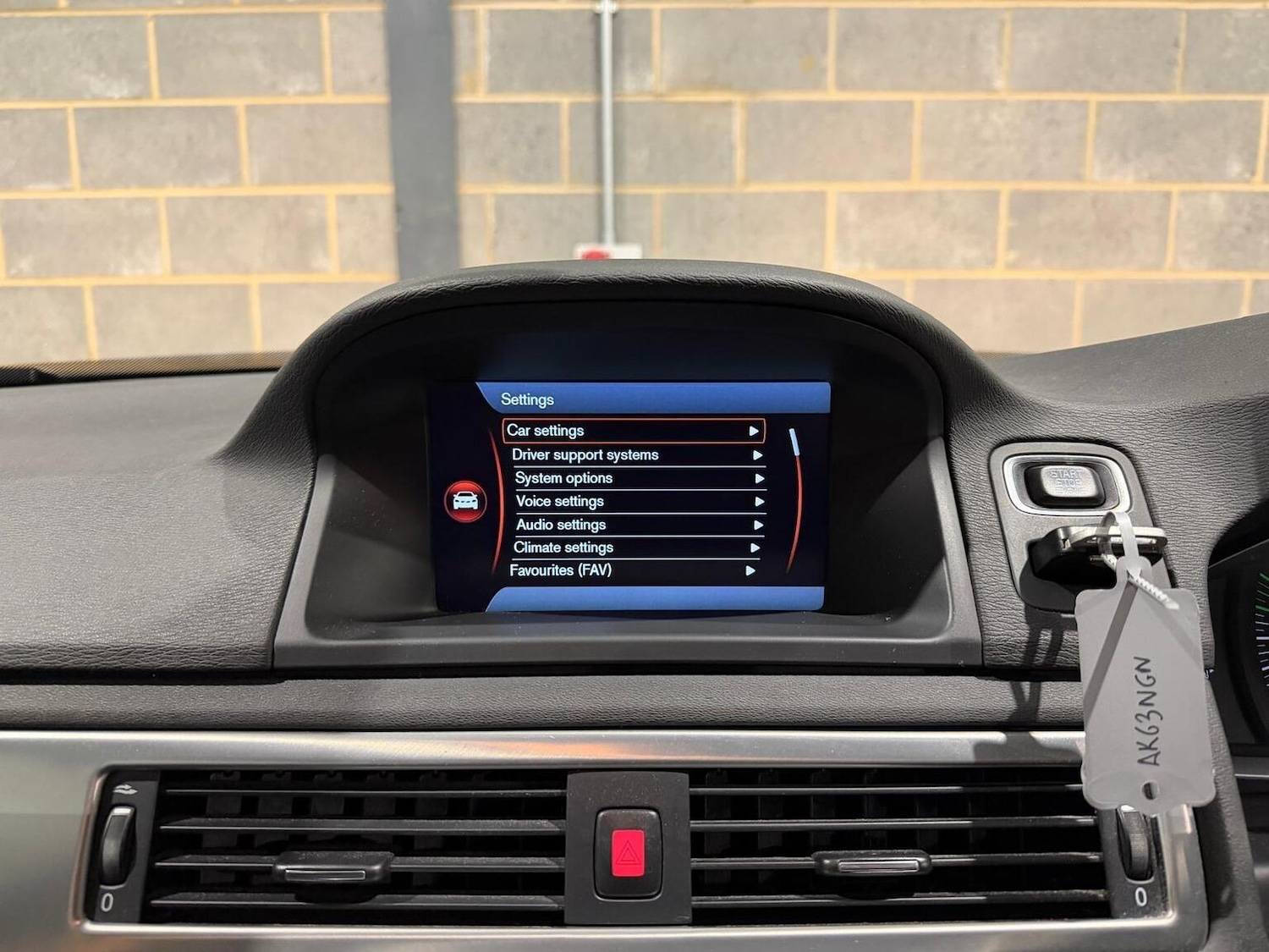 Used Volvo V70 2013 for sale - 77541681: Photo 43