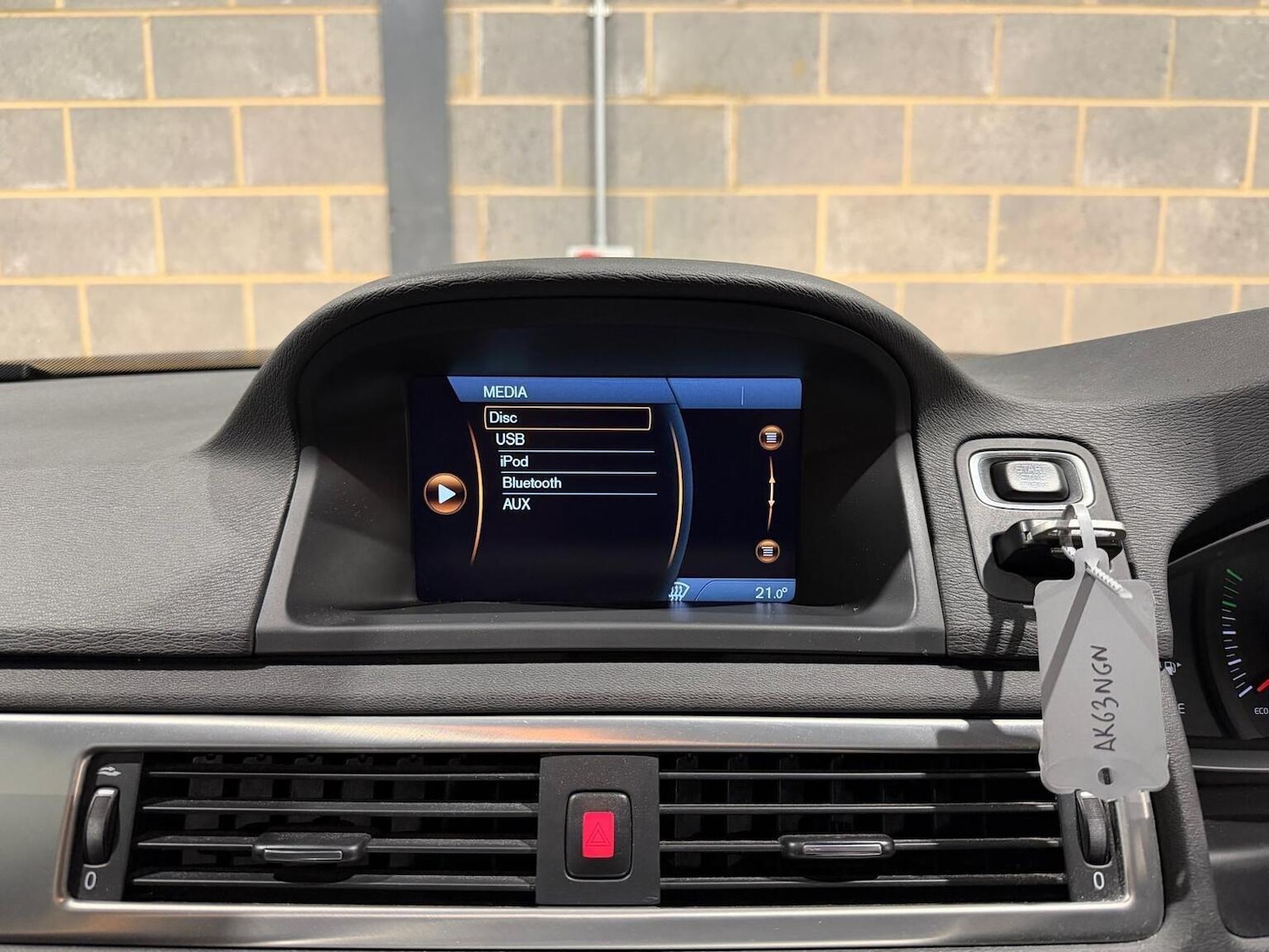 Used Volvo V70 2013 for sale - 77541681: Photo 46