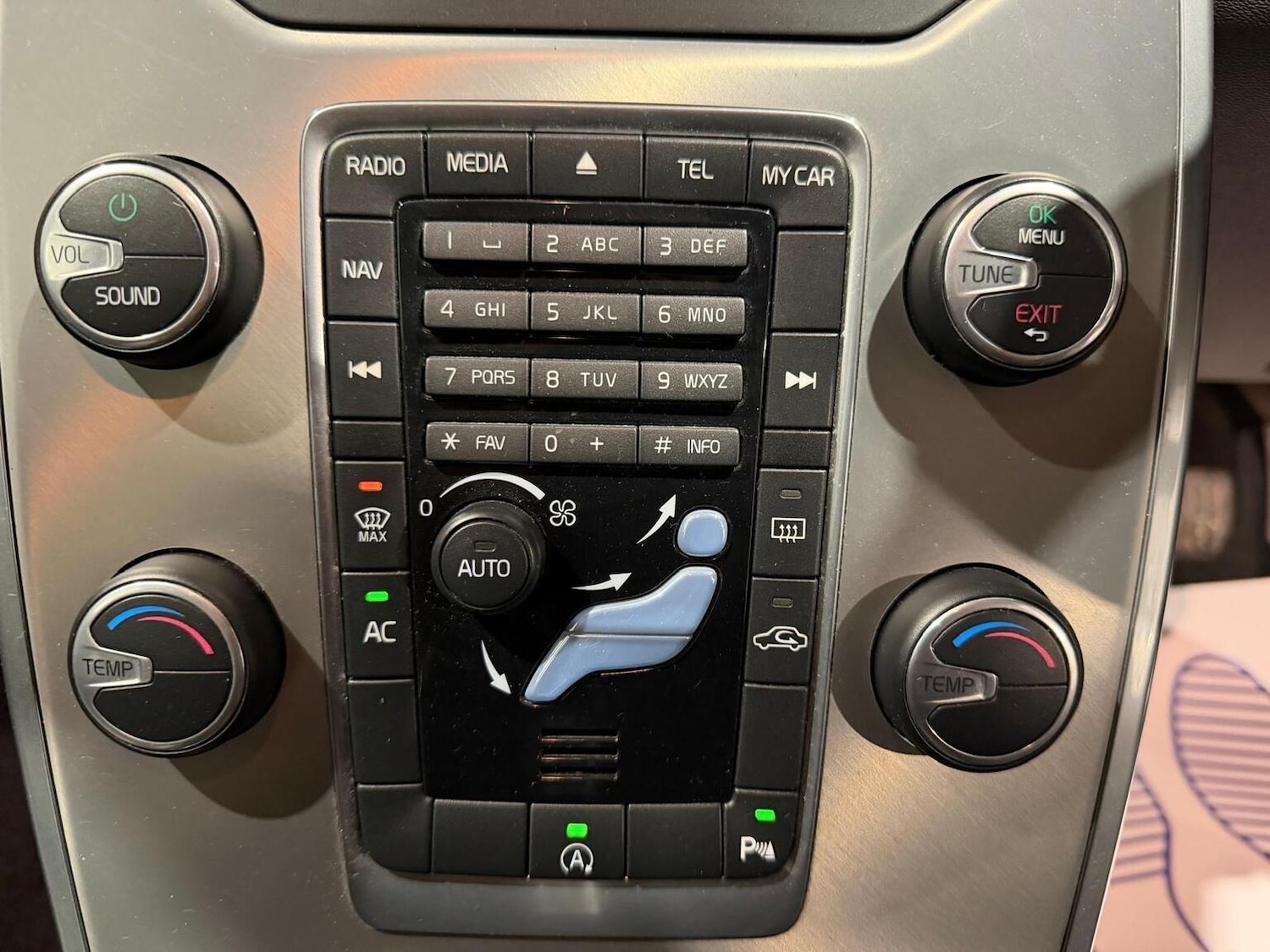 Used Volvo V70 2013 for sale - 77541681: Photo 64