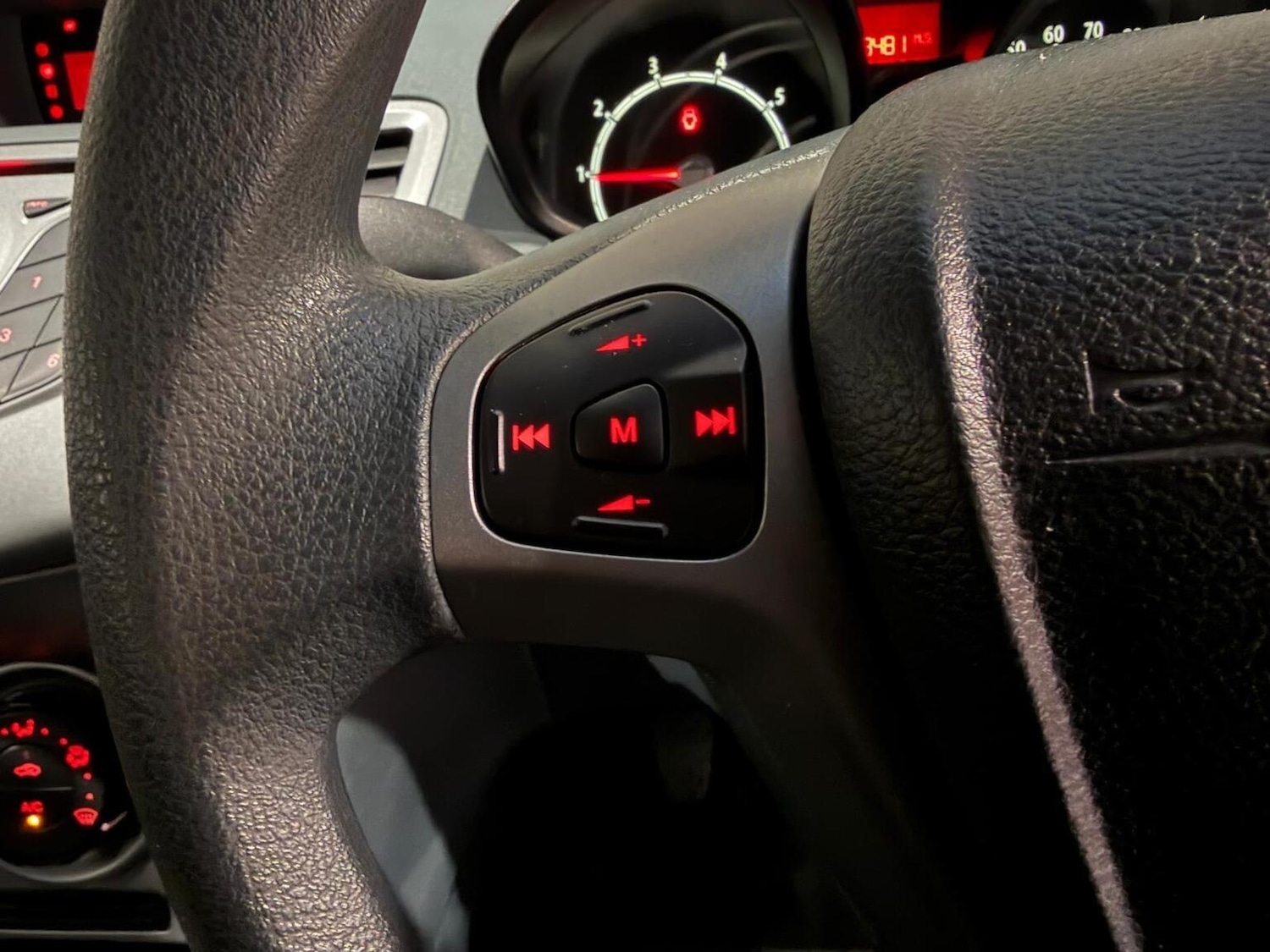 Used Ford Fiesta 2009 for sale - 77474824: Photo 25