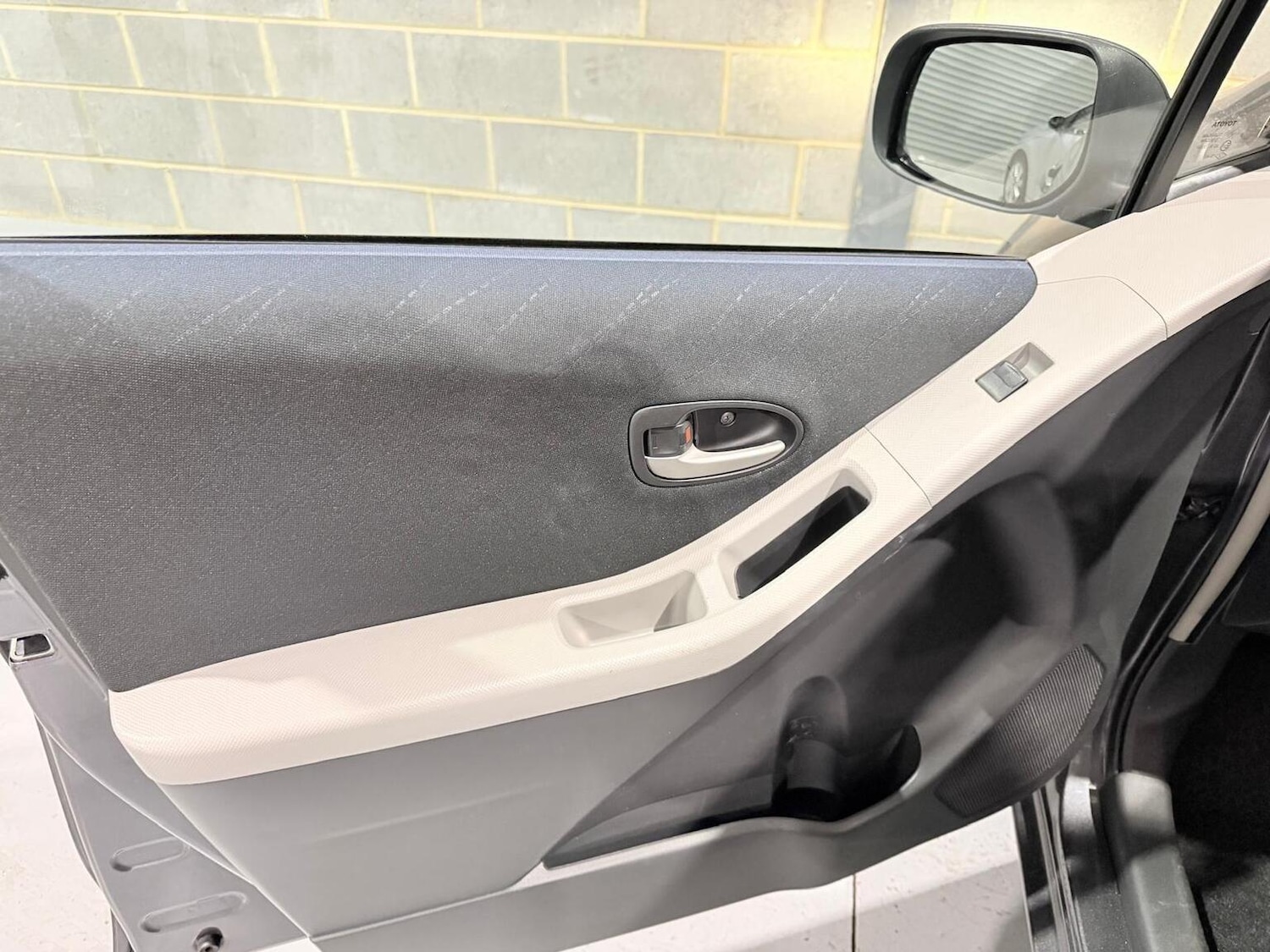 Used Toyota Yaris 2008 for sale - 77474815: Photo 24