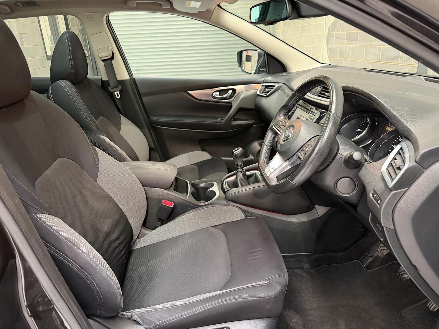 Used Nissan Qashqai 2017 for sale - 77400061: Photo 16