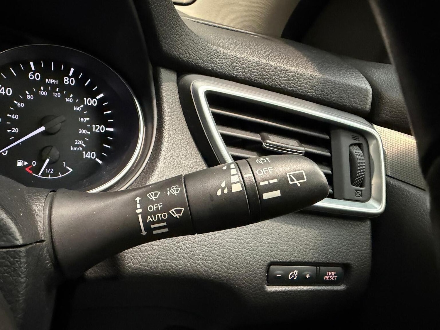 Used Nissan Qashqai 2017 for sale - 77400061: Photo 26