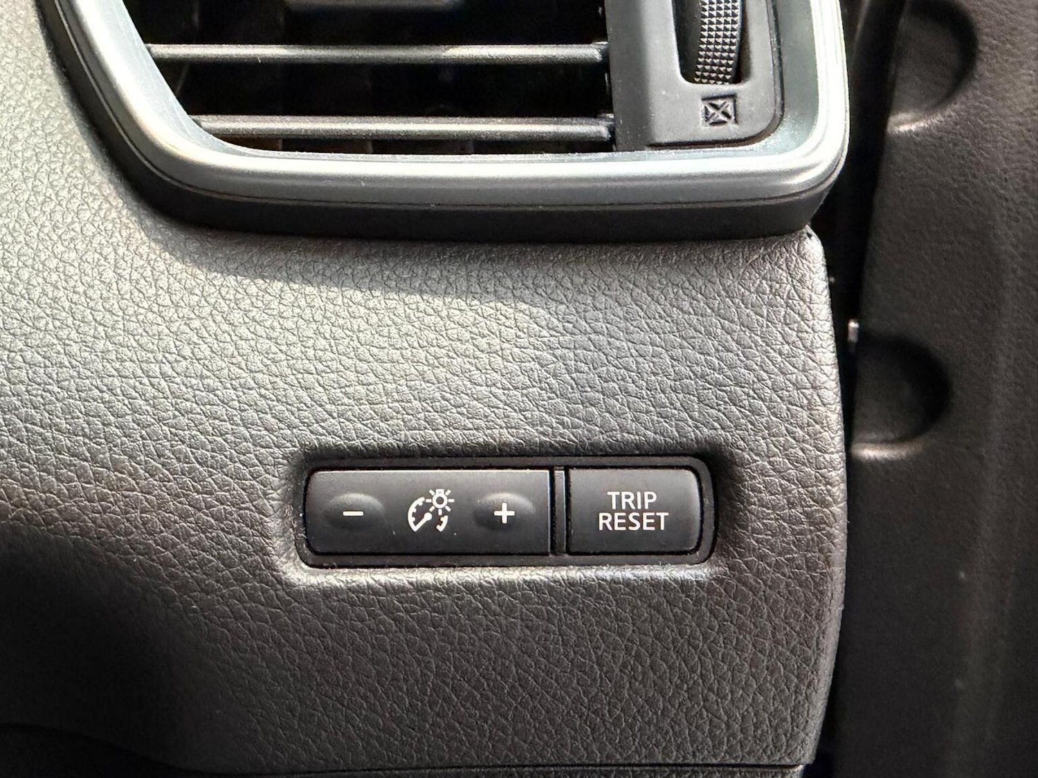 Used Nissan Qashqai 2017 for sale - 77400061: Photo 29