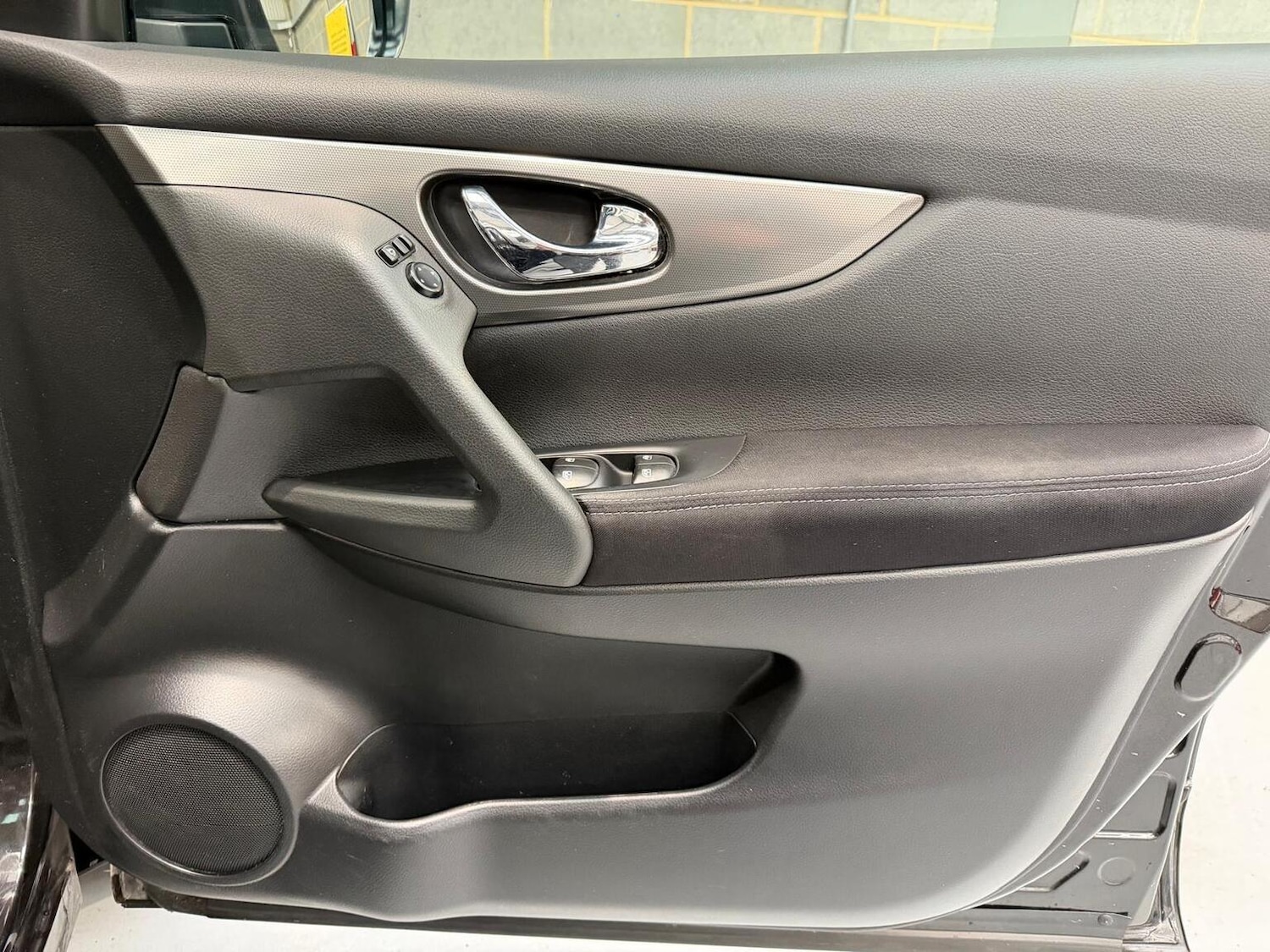 Used Nissan Qashqai 2017 for sale - 77400061: Photo 33