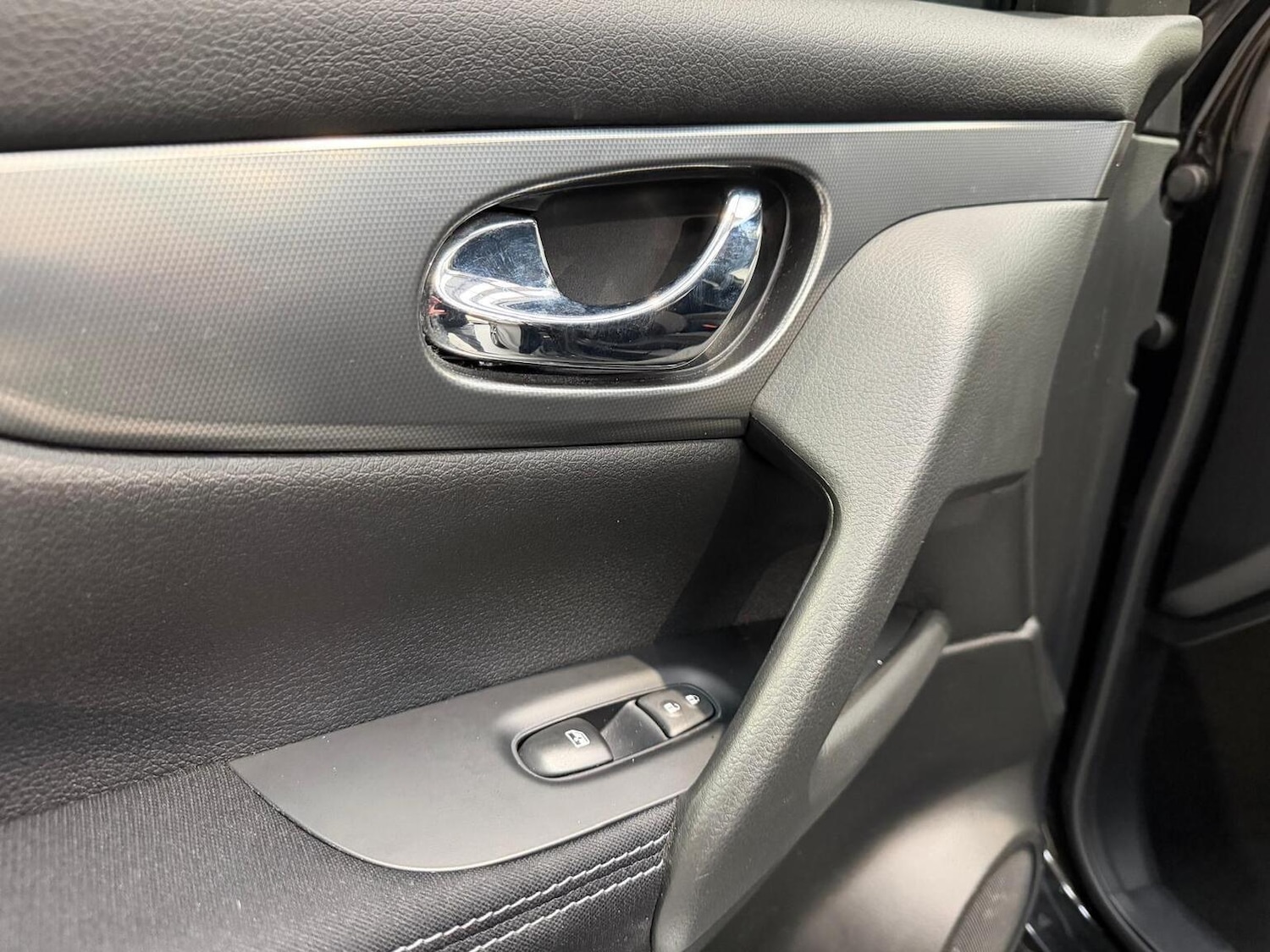 Used Nissan Qashqai 2017 for sale - 77400061: Photo 37