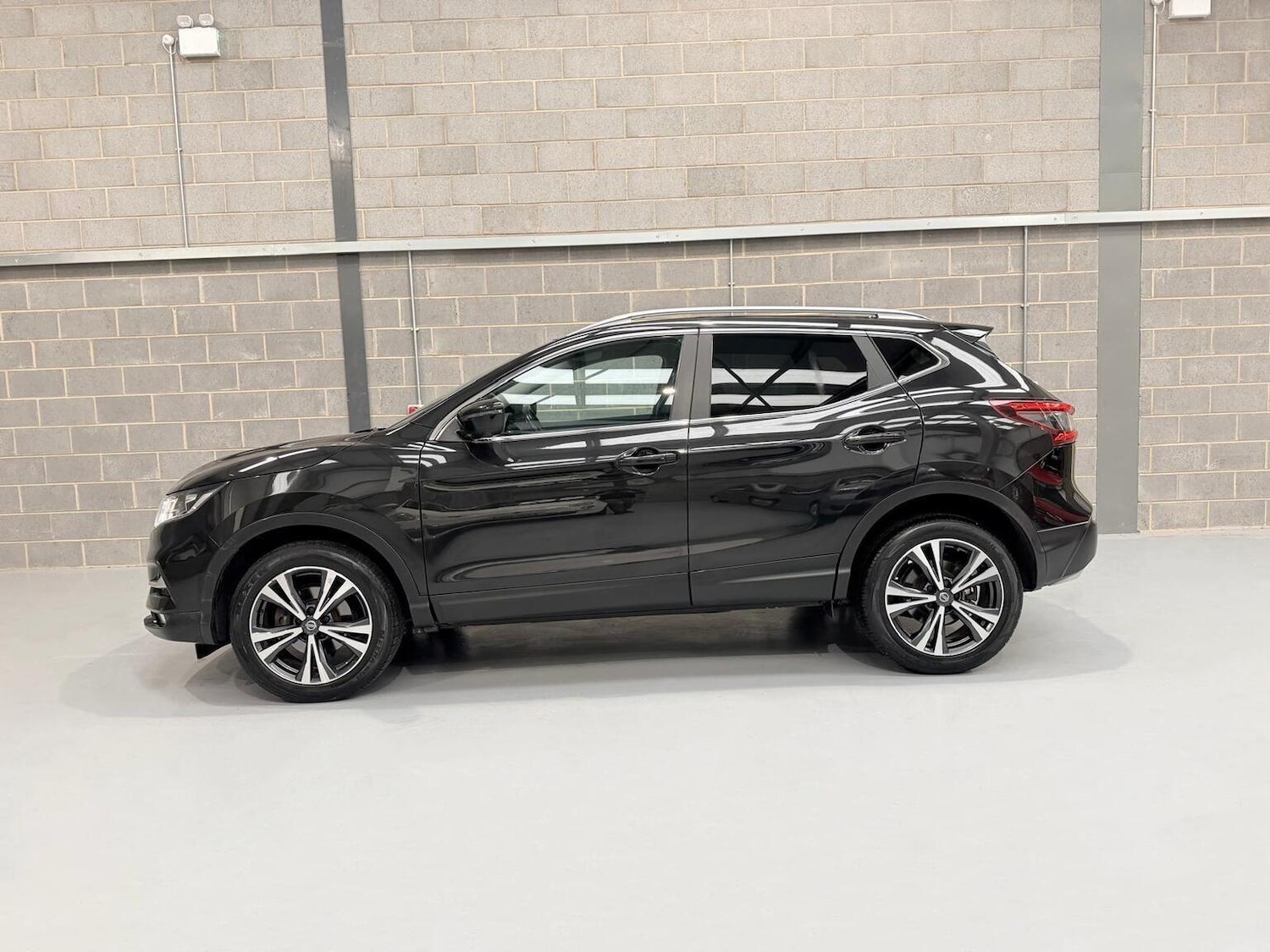 Used Nissan Qashqai 2017 for sale - 77400061: Photo 6