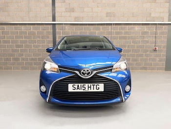 Used Toyota Yaris 2015 for sale - 79519587: Photo