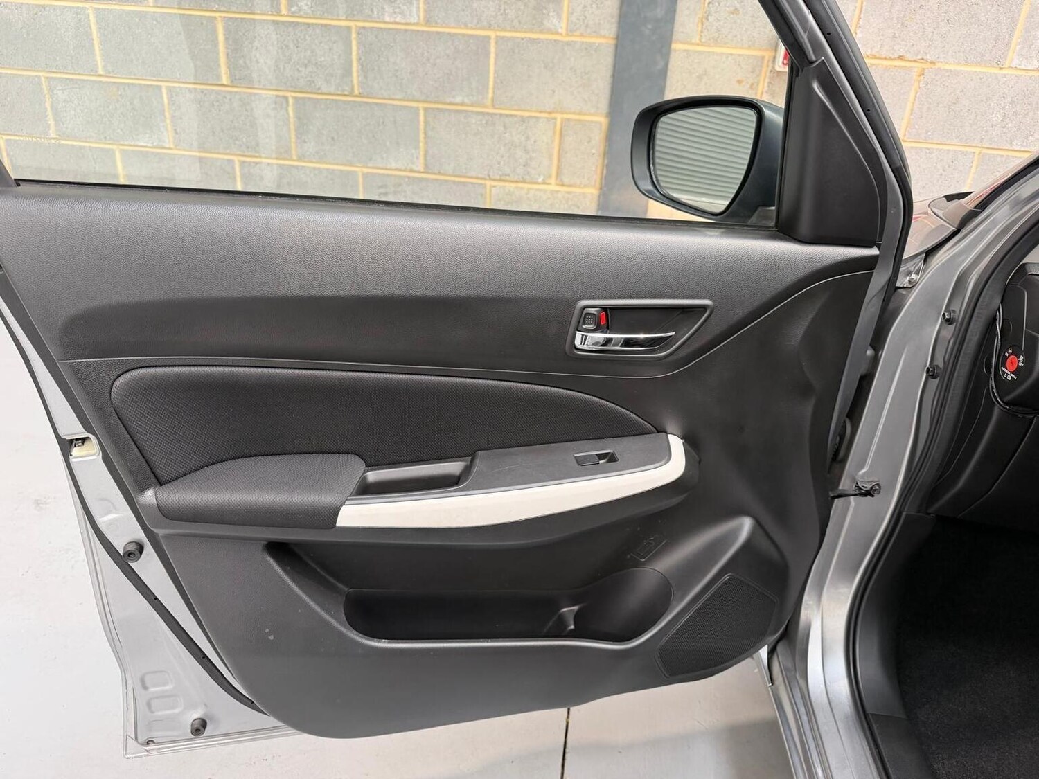 Used Suzuki Swift 2018 for sale - 78197949: Photo 30