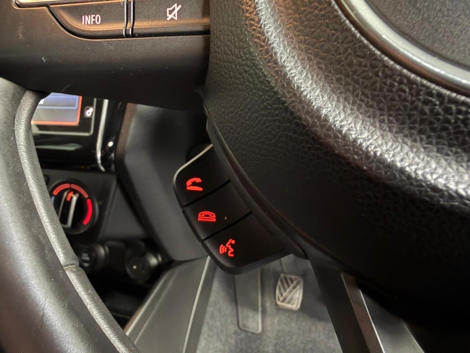 Used Suzuki Swift 2018 for sale - 78197949: Photo 52