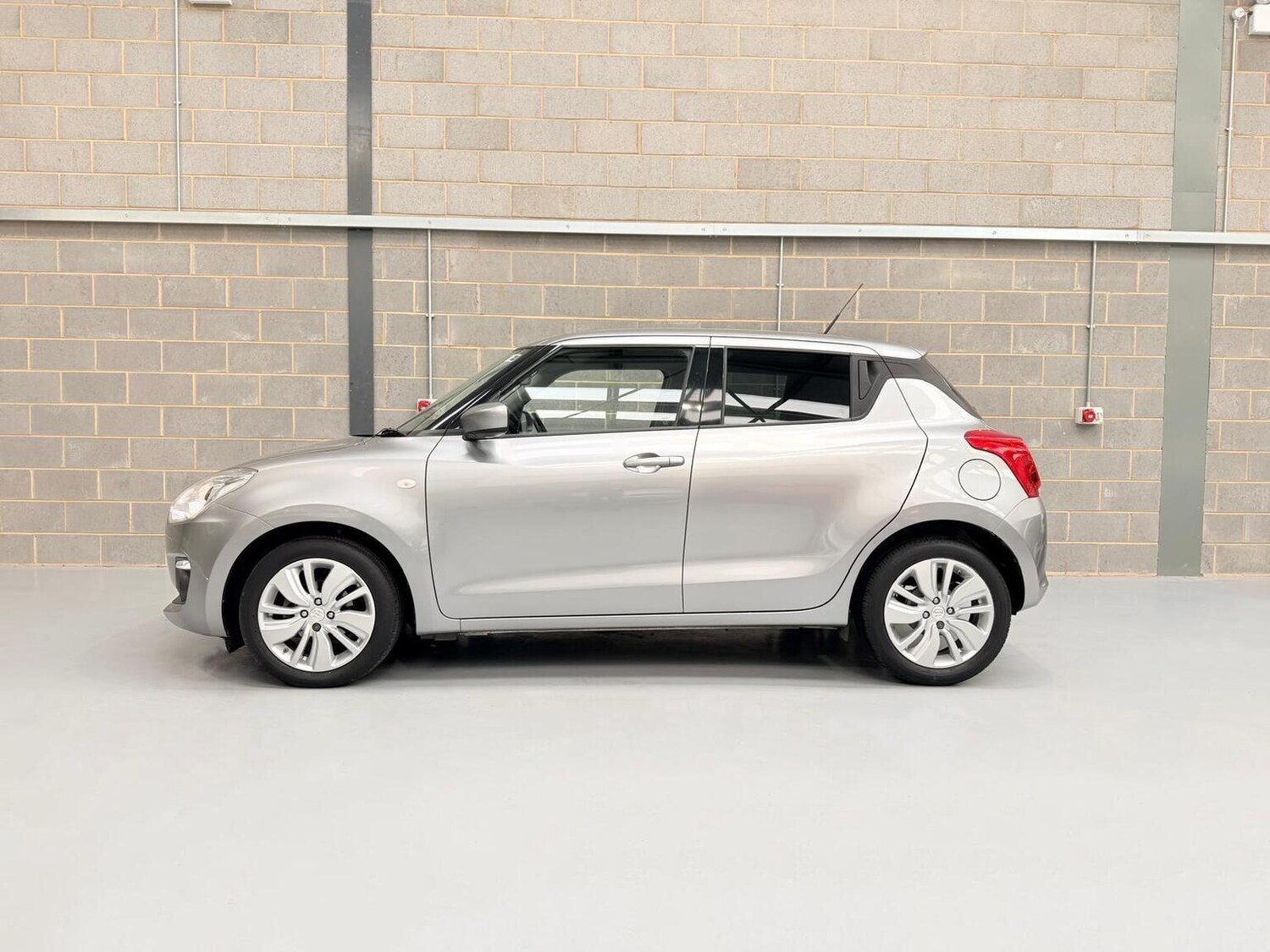 Used Suzuki Swift 2018 for sale - 78197949: Photo 6