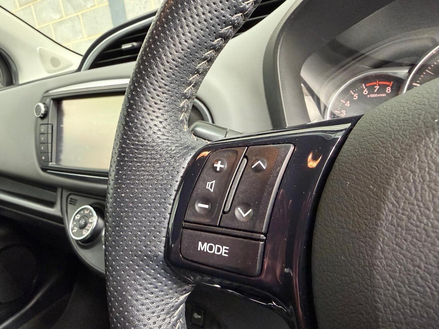 Used Toyota Yaris 2016 for sale - 78197956: Photo 24