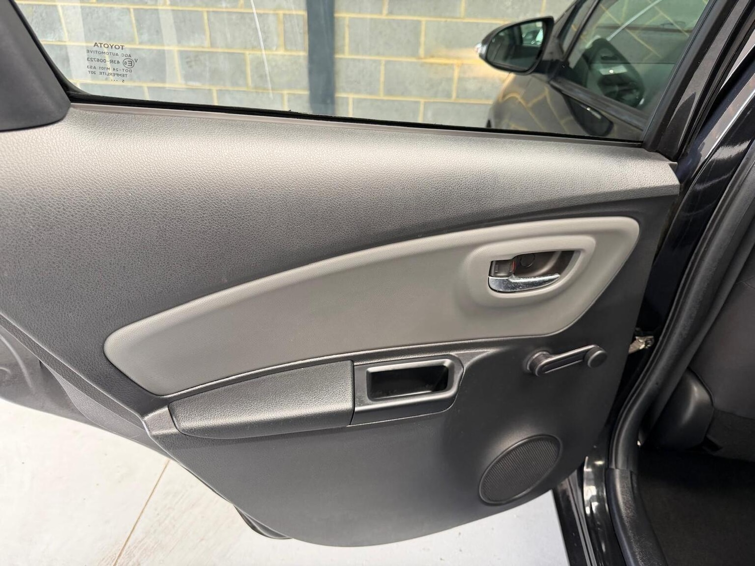 Used Toyota Yaris 2016 for sale - 78197956: Photo 29