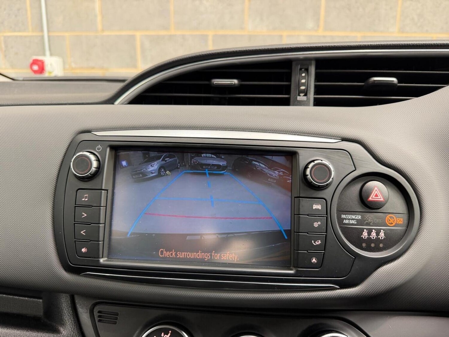 Used Toyota Yaris 2016 for sale - 78197956: Photo 33