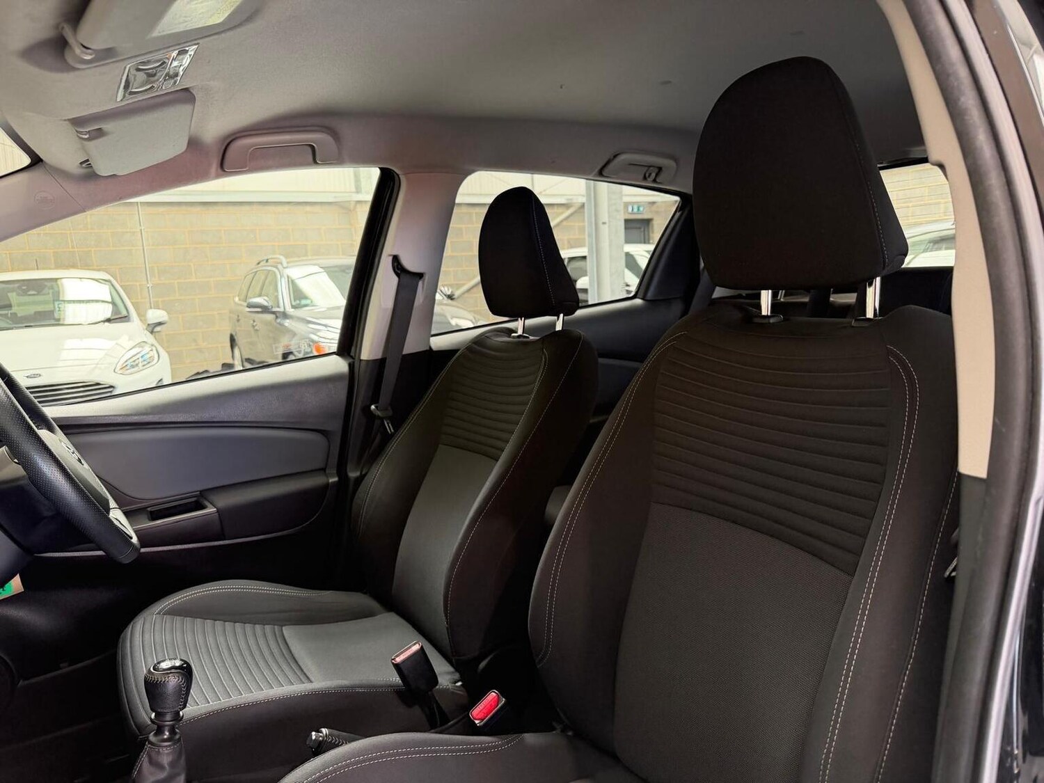 Used Toyota Yaris 2016 for sale - 78197956: Photo 39