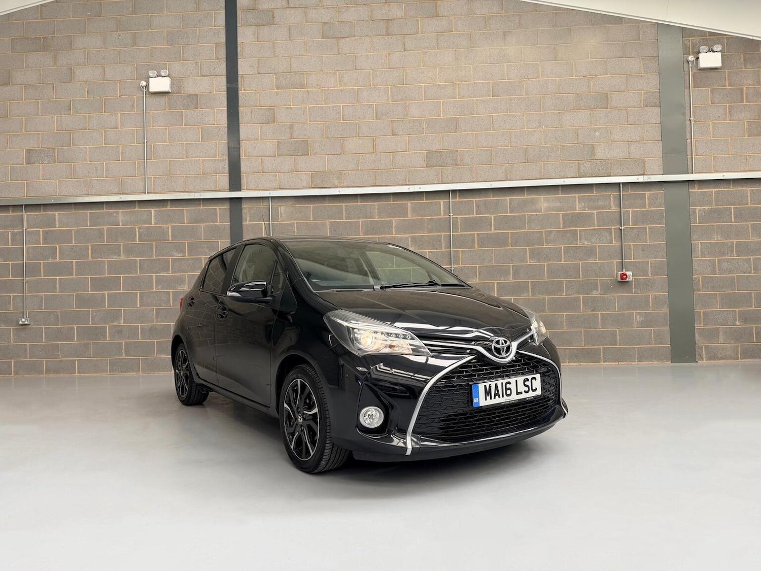 Used Toyota Yaris 2016 for sale - 78197956: Photo 5