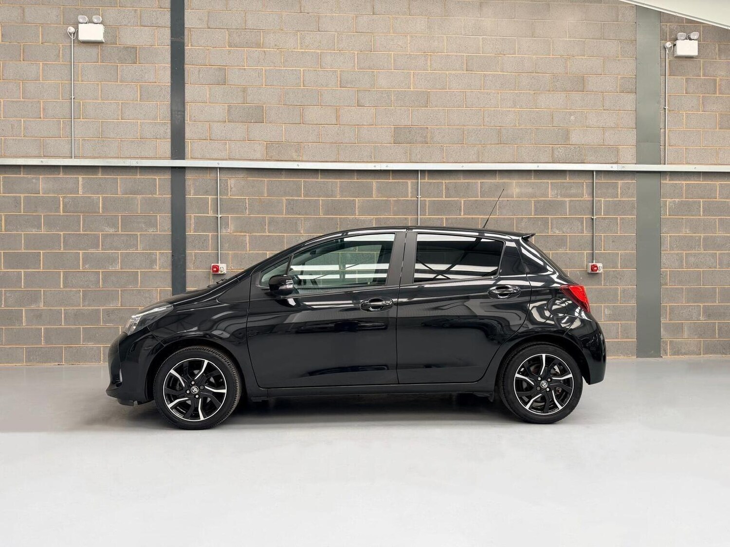 Used Toyota Yaris 2016 for sale - 78197956: Photo 6