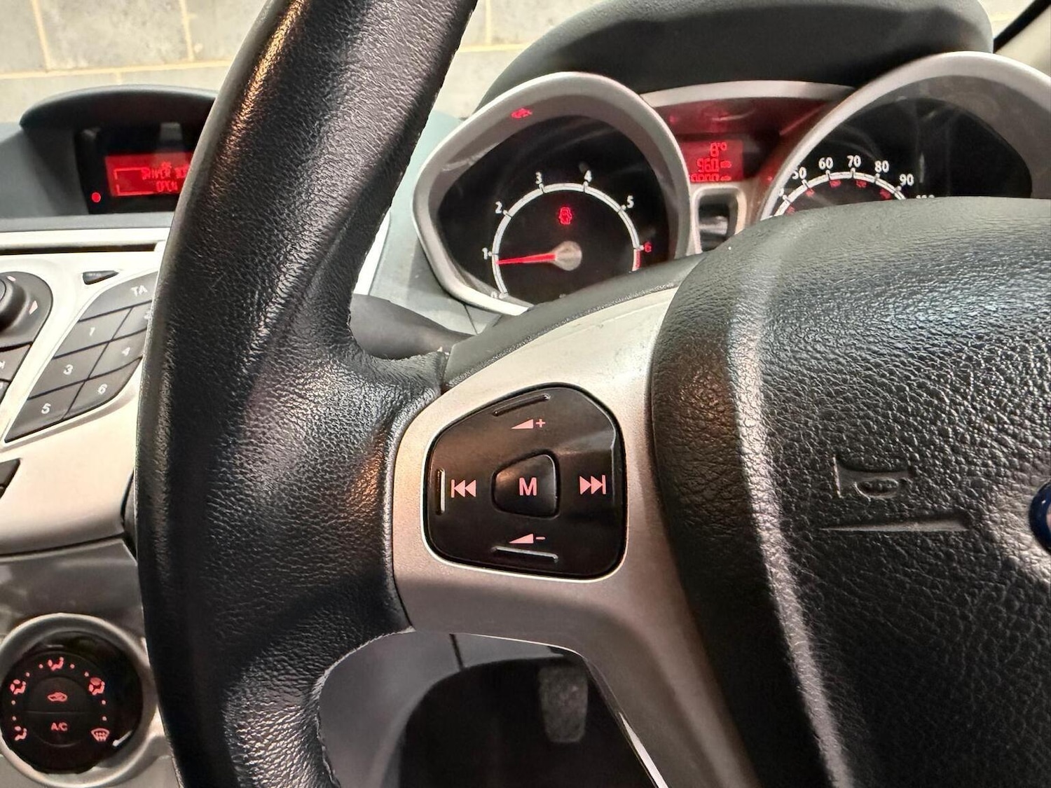 Used Ford Fiesta 2009 for sale - 77233765: Photo 19