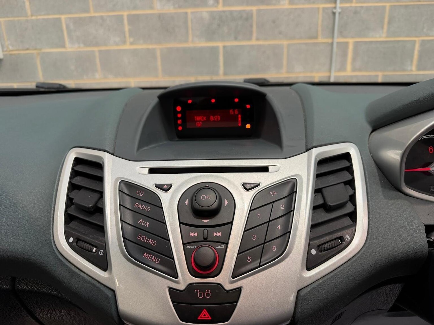 Used Ford Fiesta 2009 for sale - 77233765: Photo 31