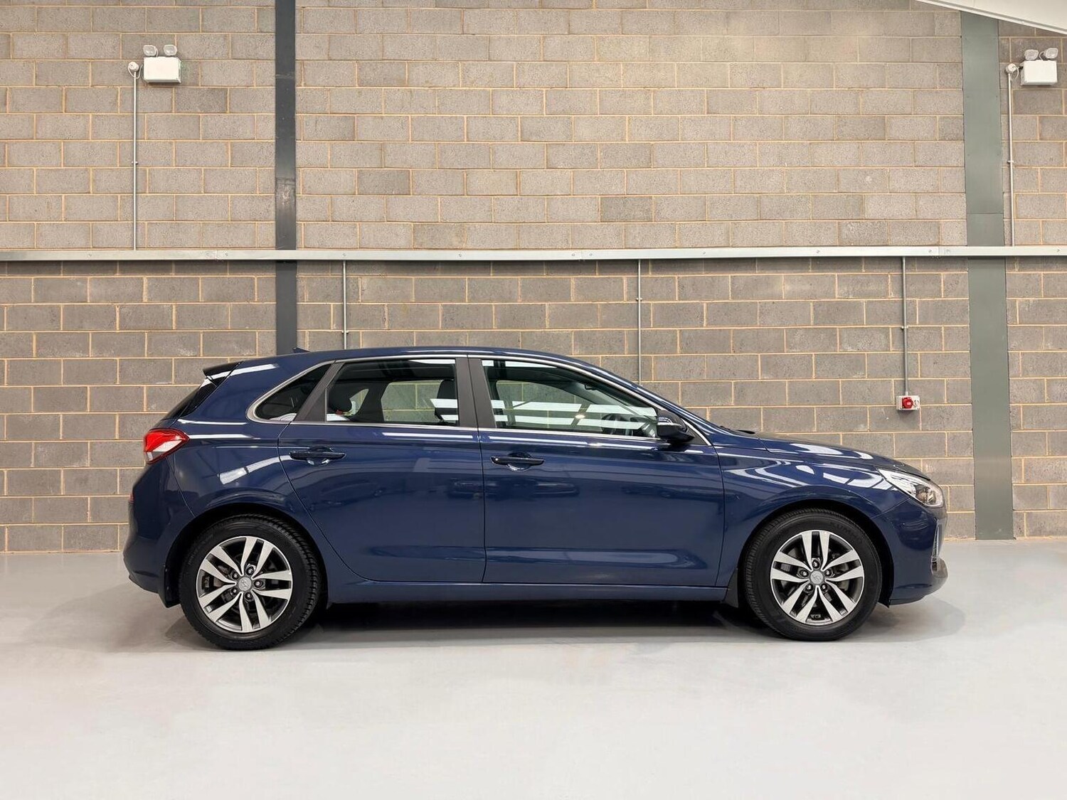 Used Hyundai i30 2017 for sale - 78125208: Photo 8