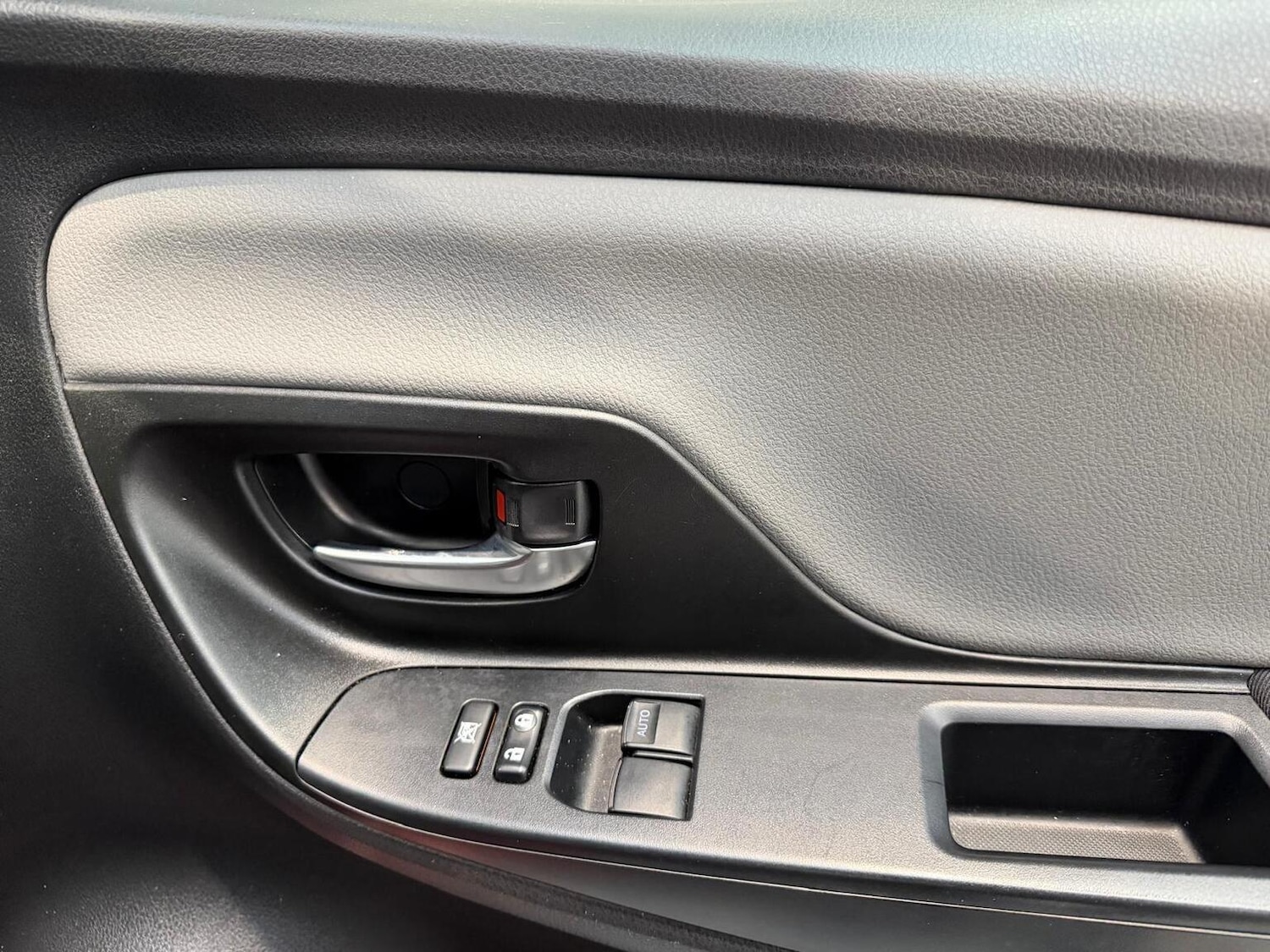 Used Toyota Yaris 2019 for sale - 77189284: Photo 22