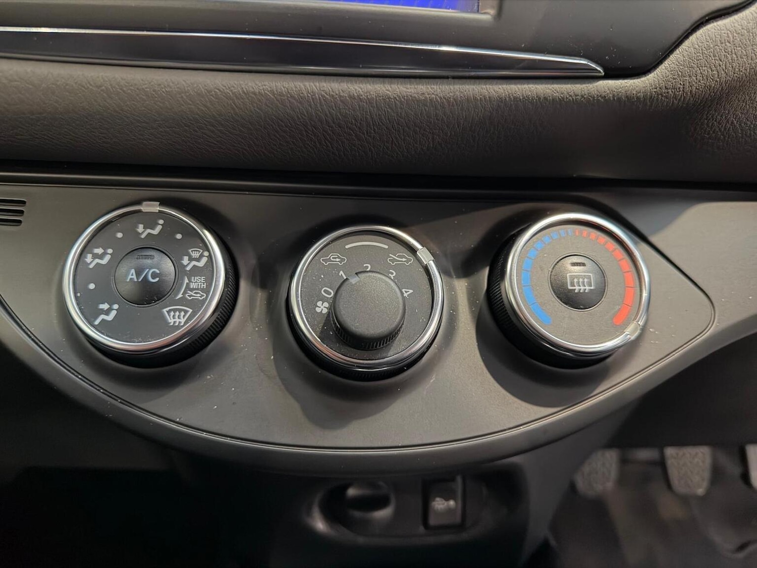 Used Toyota Yaris 2019 for sale - 77189284: Photo 30