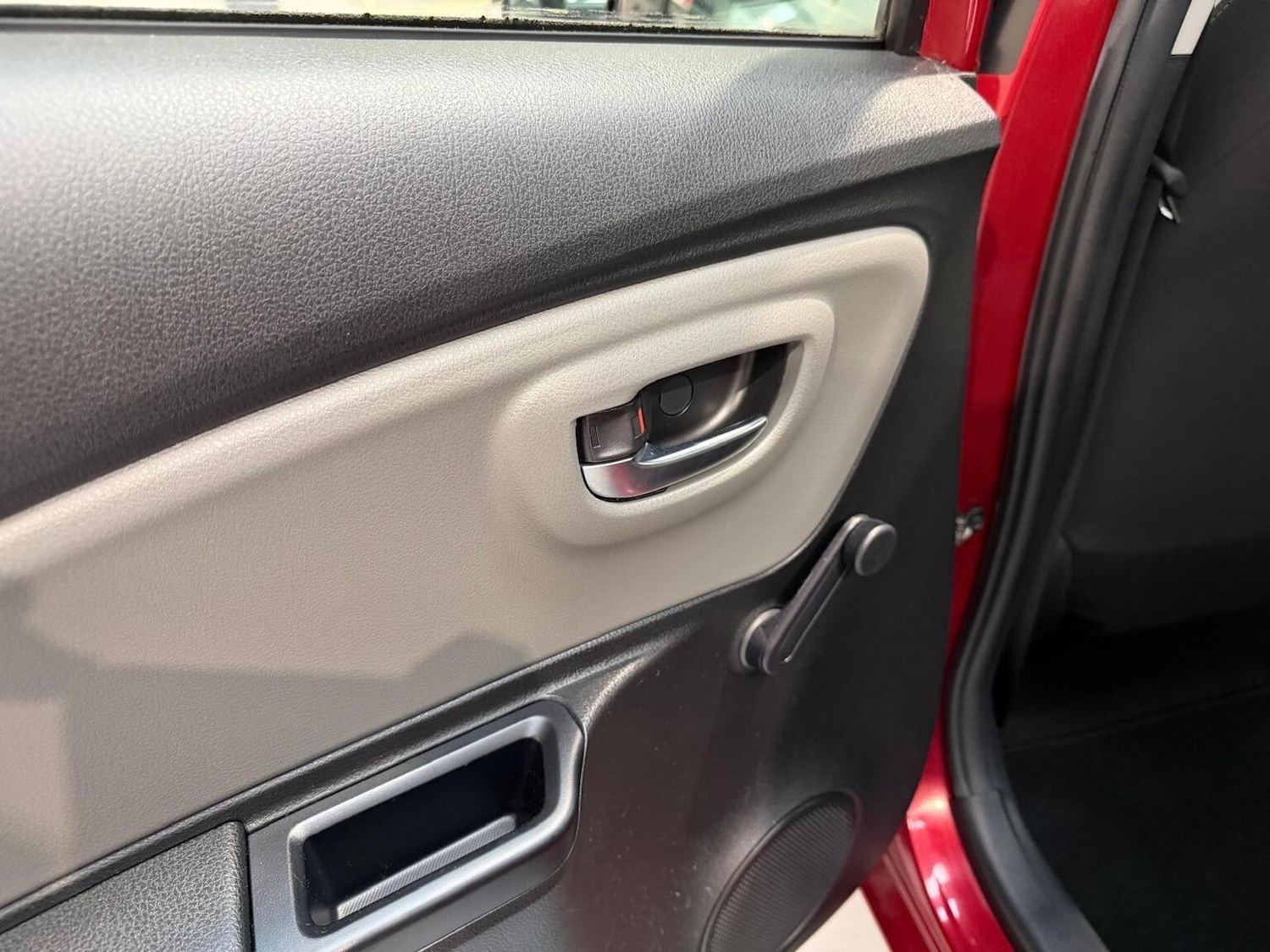 Used Toyota Yaris 2019 for sale - 77189284: Photo 32