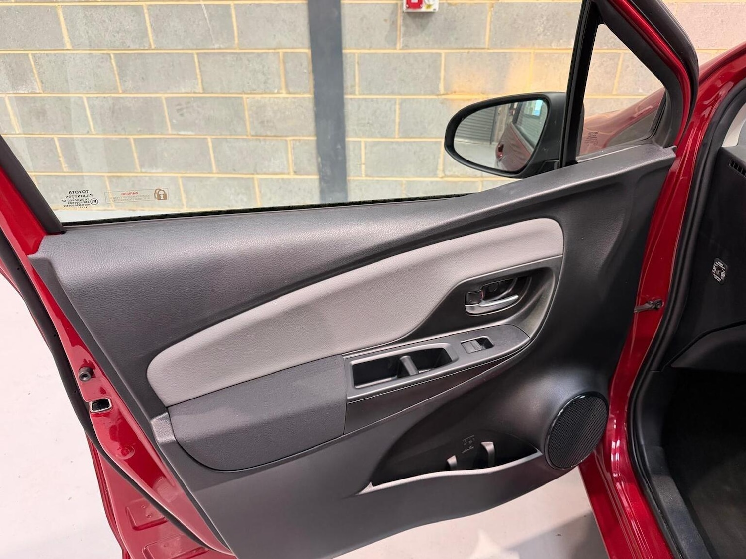 Used Toyota Yaris 2019 for sale - 77189284: Photo 36