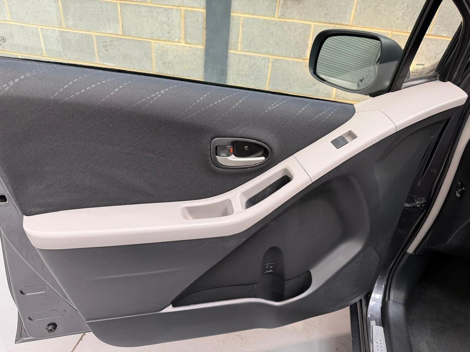 Used Toyota Yaris 2008 for sale - 77638621: Photo 24