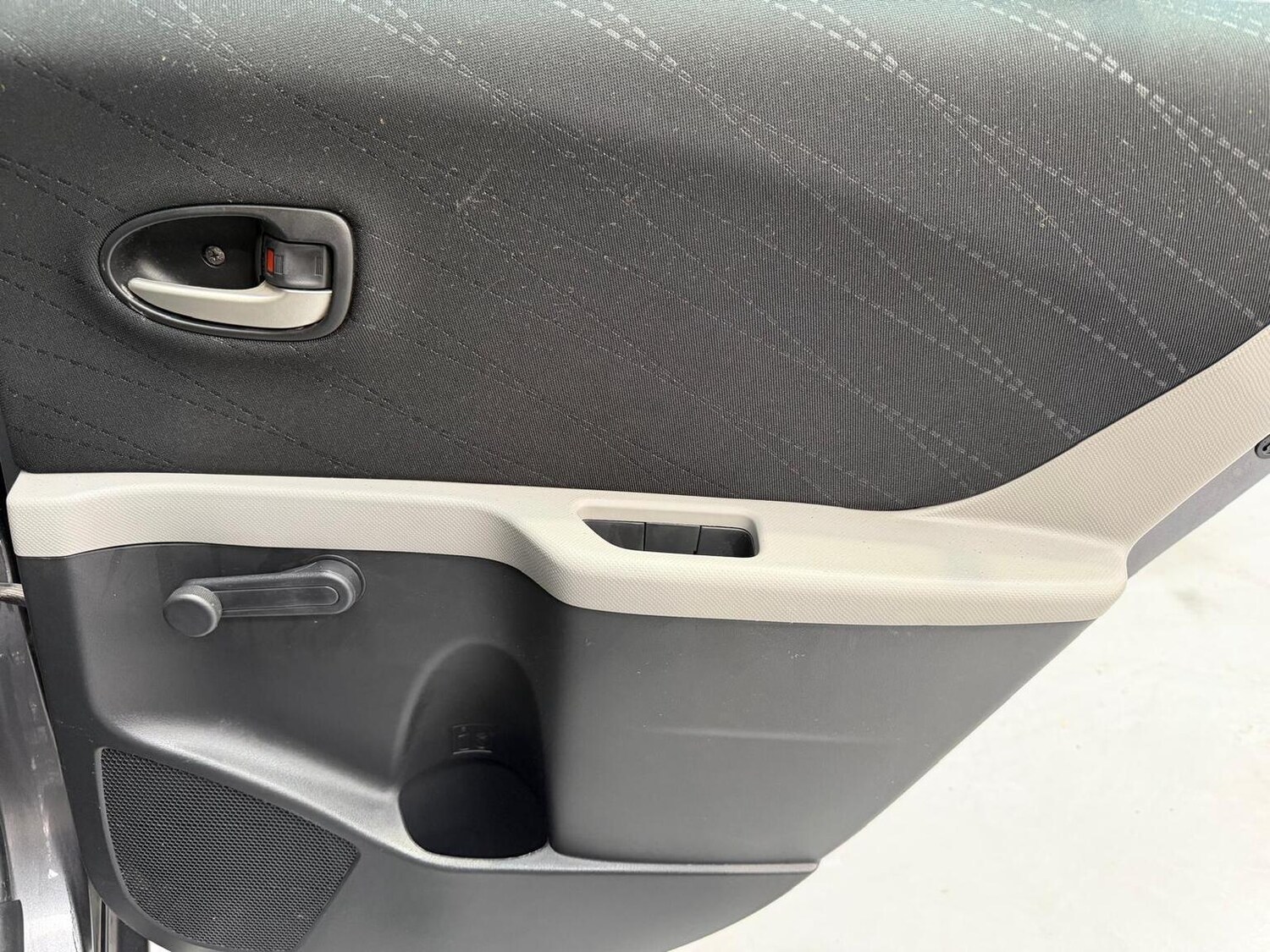 Used Toyota Yaris 2008 for sale - 77638621: Photo 28