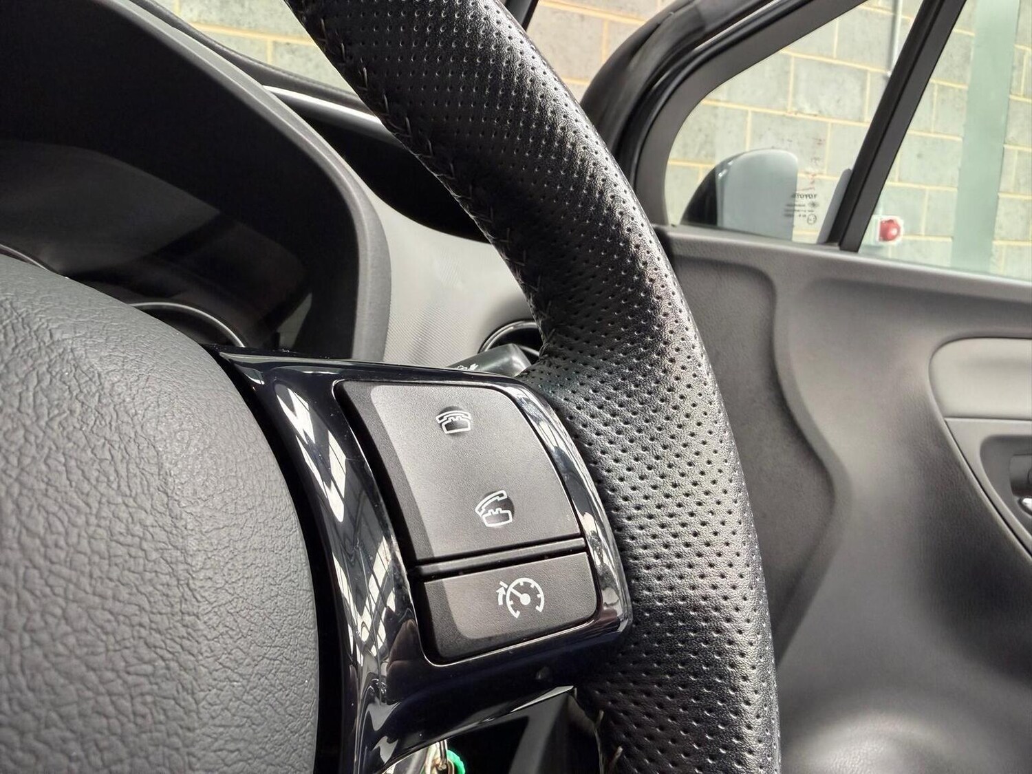 Used Toyota Yaris 2016 for sale - 78121574: Photo 23