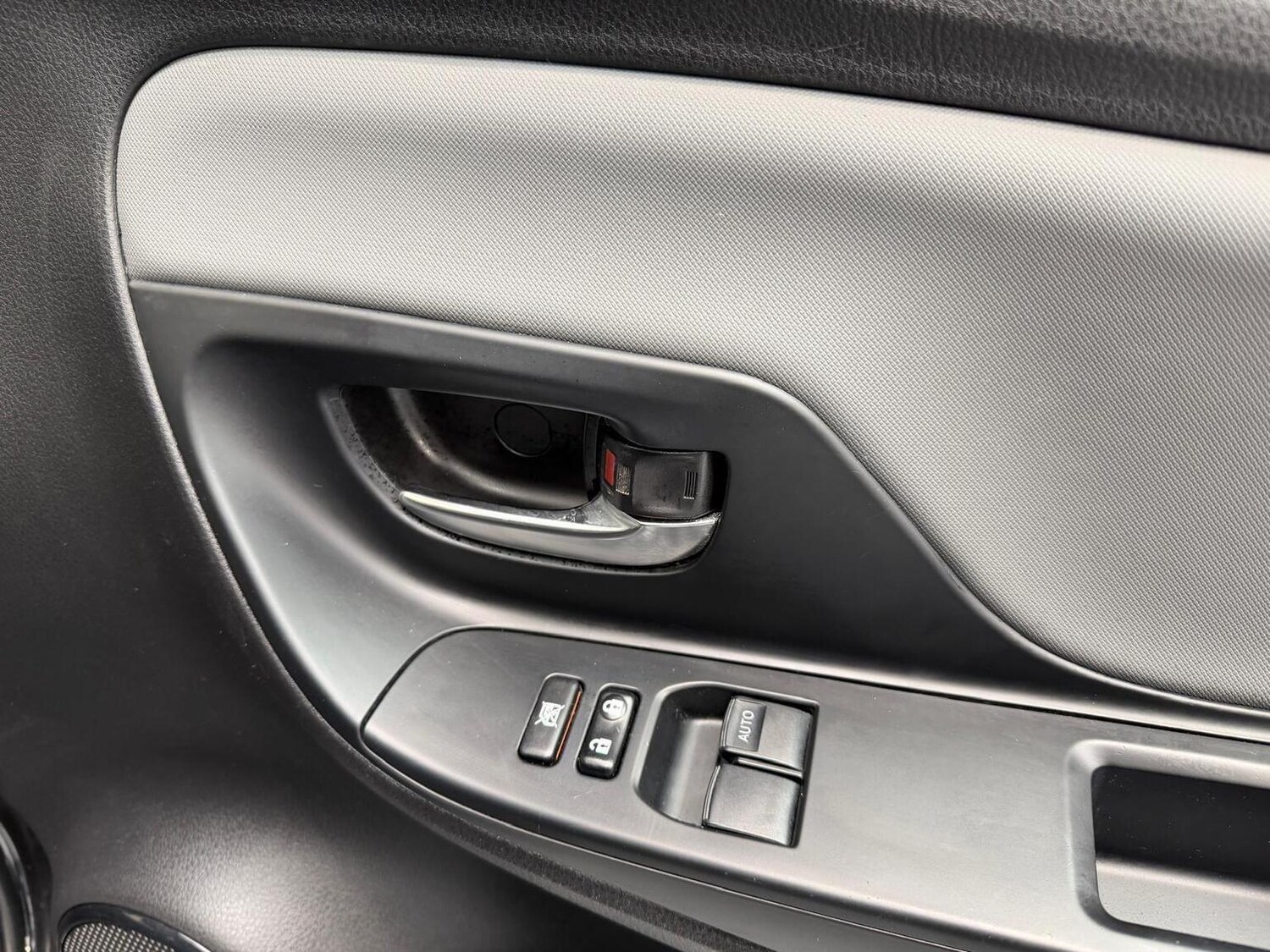 Used Toyota Yaris 2016 for sale - 78121574: Photo 26