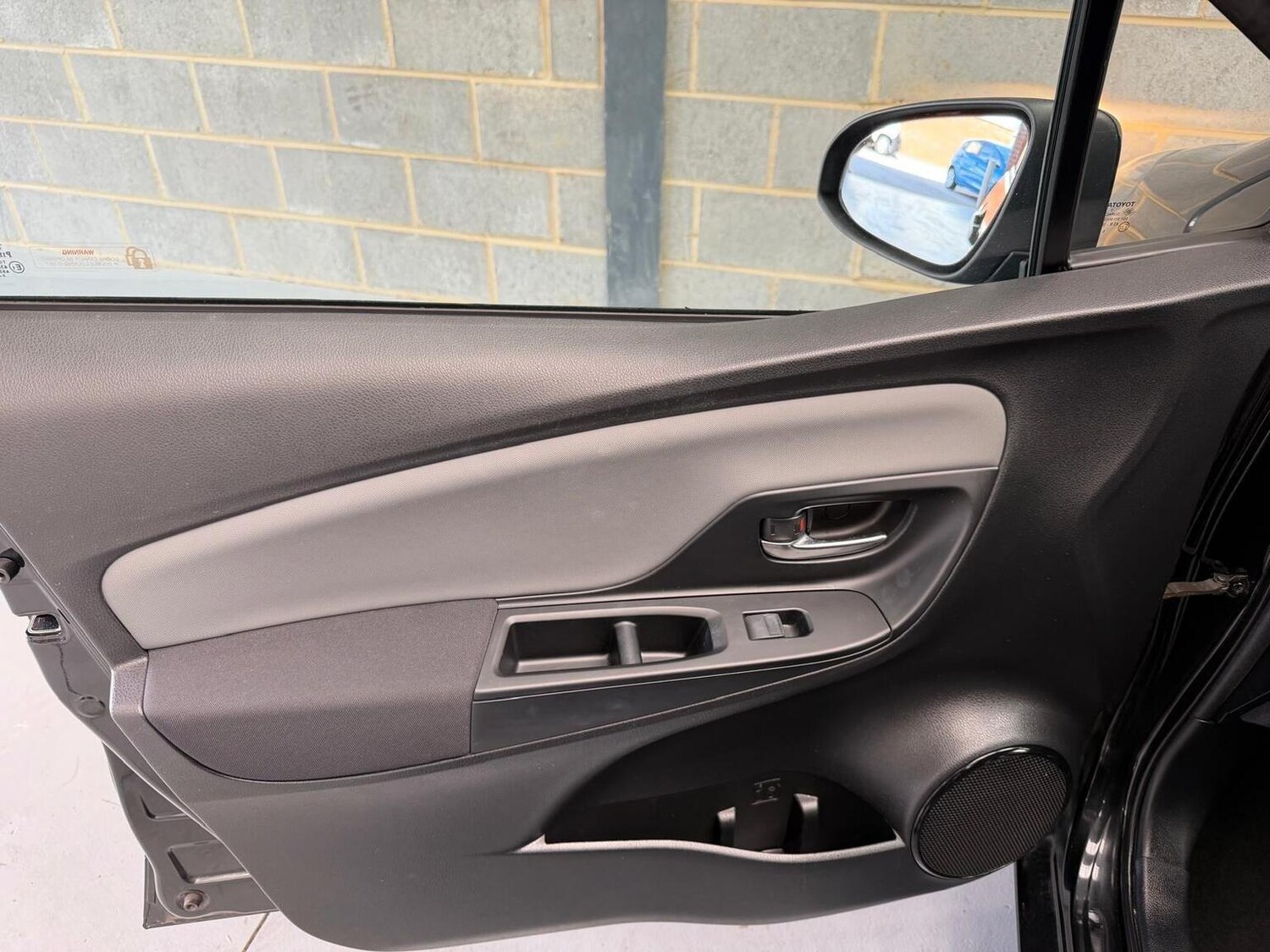 Used Toyota Yaris 2016 for sale - 78121574: Photo 28