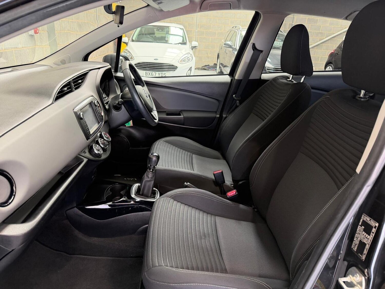 Used Toyota Yaris 2016 for sale - 78121574: Photo 40