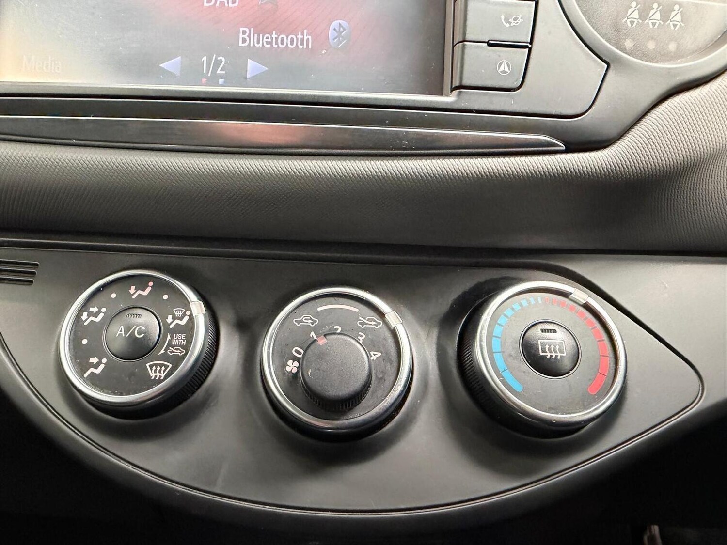 Used Toyota Yaris 2016 for sale - 78121574: Photo 49